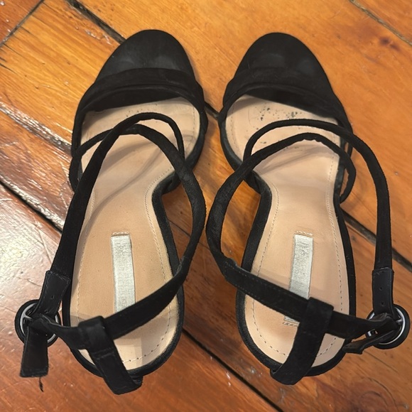 H&M // Elegant Black Suede Strappy Women's Heels - Picture 4 of 4
